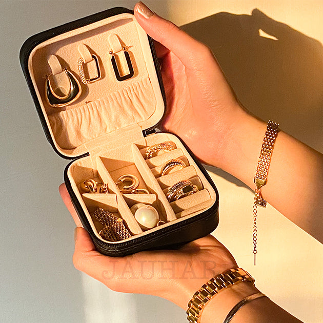 Black Jewellery case